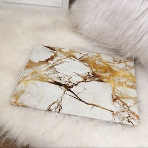 Gold Marble MacBook Pro 13 in Cover